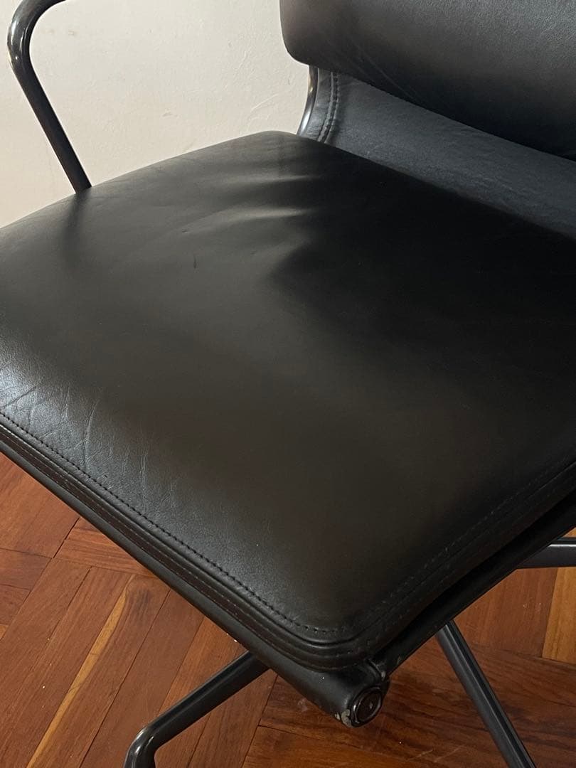 ハーマンミラー イームズ ソフトパッド チェア ブラック