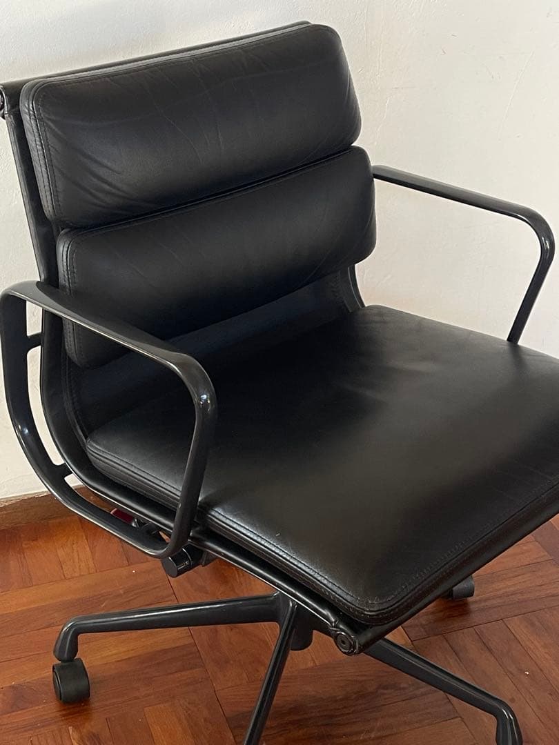 ハーマンミラー イームズ ソフトパッド チェア ブラック