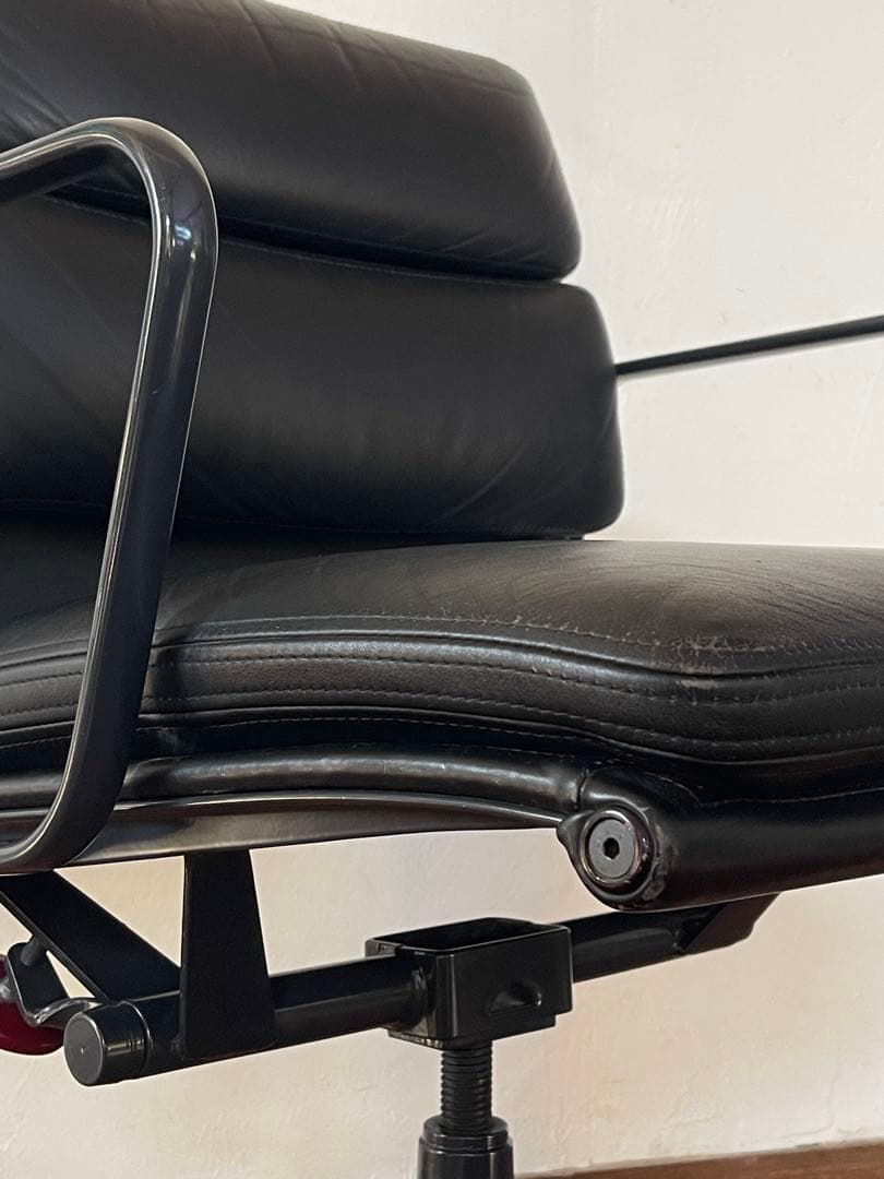 ハーマンミラー イームズ ソフトパッド チェア ブラック