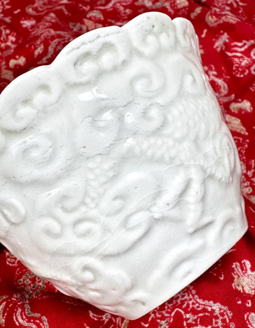 江戸中期 古伊万里 白磁陽刻雲龍文図輪花形向付 時代物 伝世品焼物WWTT312