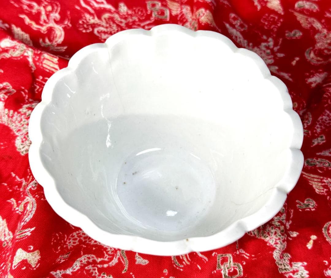 江戸中期 古伊万里 白磁陽刻雲龍文図輪花形向付 時代物 伝世品焼物WWTT312