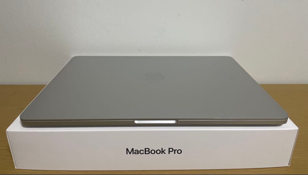 美品 MacBook Pro 2020 SSD:500GB バッテリー96%