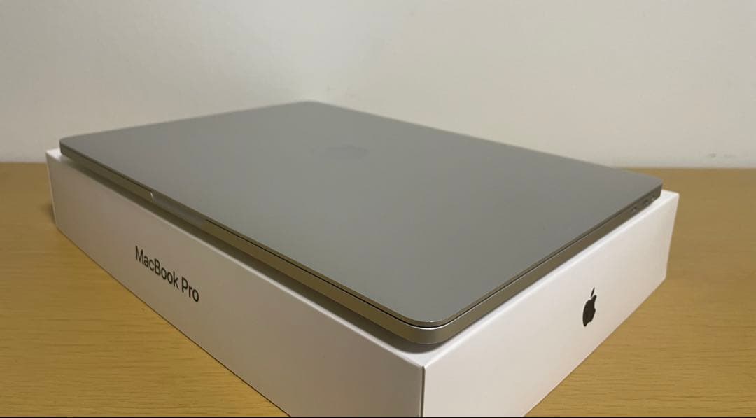 美品 MacBook Pro 2020 SSD:500GB バッテリー96%