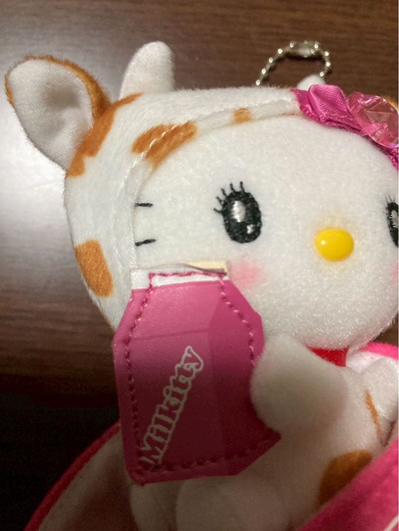 希少 激レア ハローキティ ミルキティ 牛 ミルク 2009 マスコット