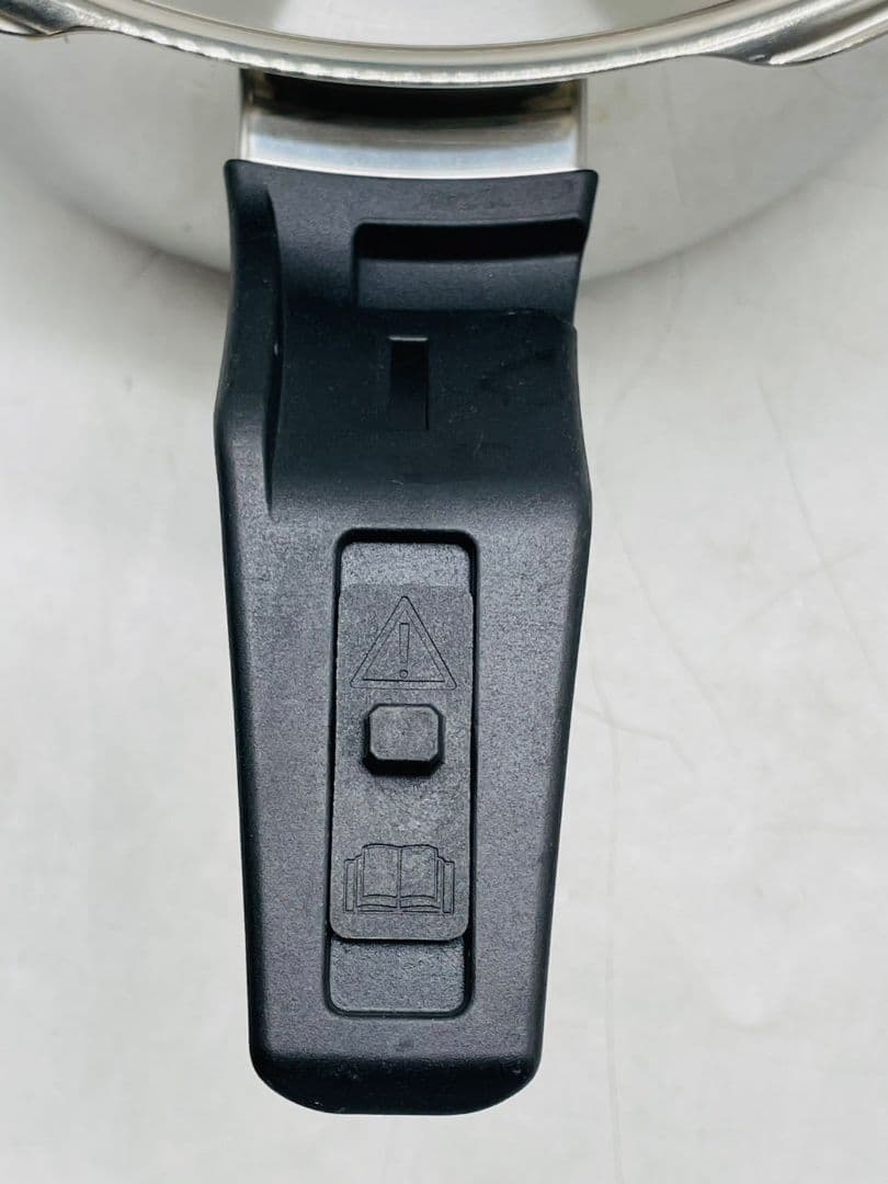 (mh/10.23/7)WMF Perfect Ultra 圧力鍋 4.5l