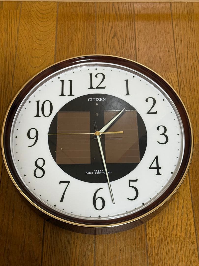 CITIZEN ソーラー電波時計 直径30cm