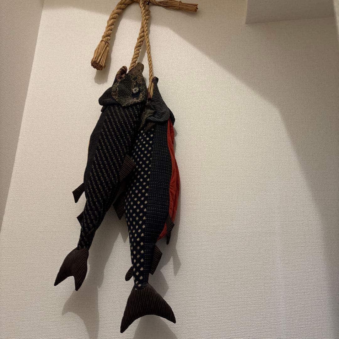古布インテリア　かっこいい❗️鮭2匹を吊るしたの装飾品 魚の全長70センチ