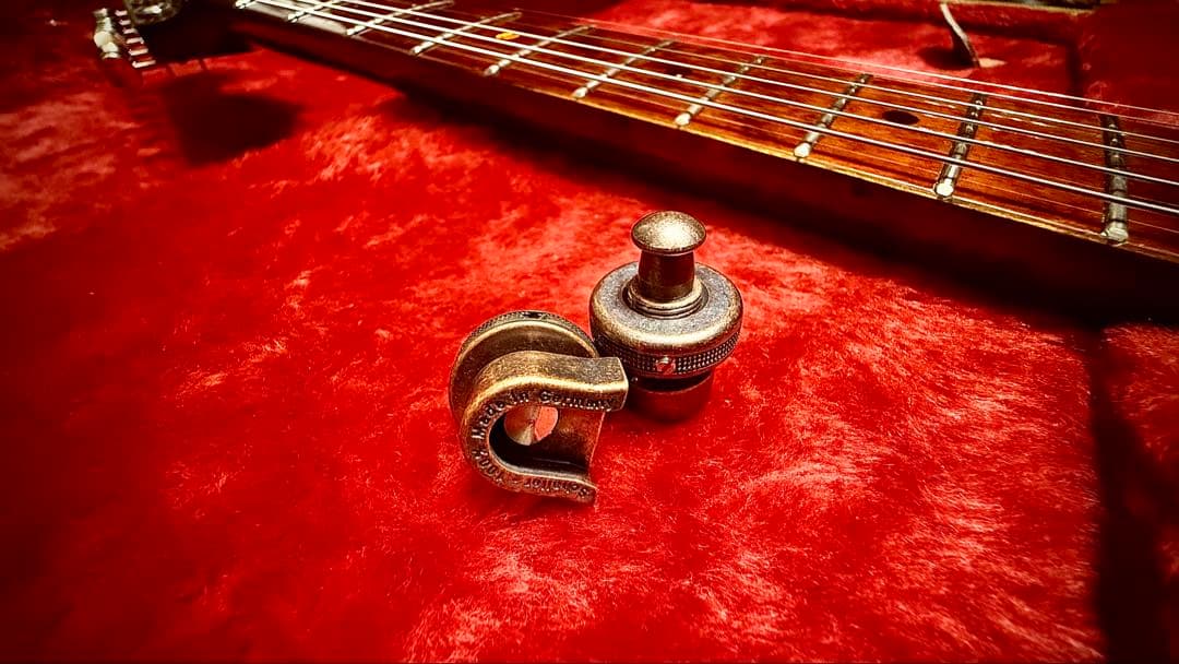 【GATOR ハードケース付】ストラトタイプギター