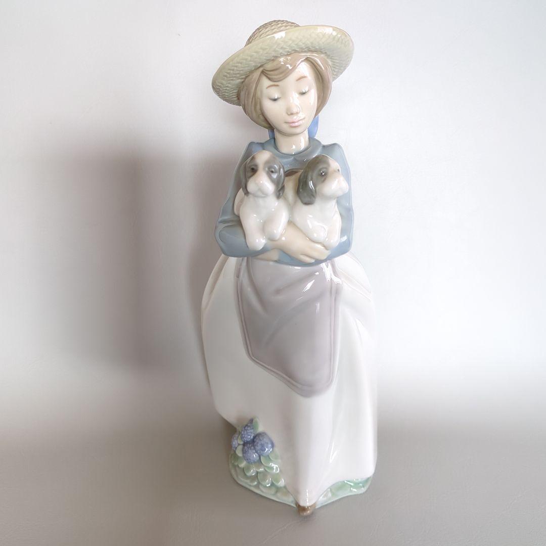 リヤドロ人形　NAO　犬と少女