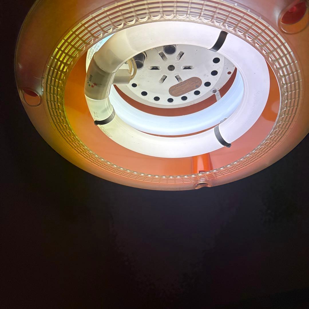 レトロな電気　傘