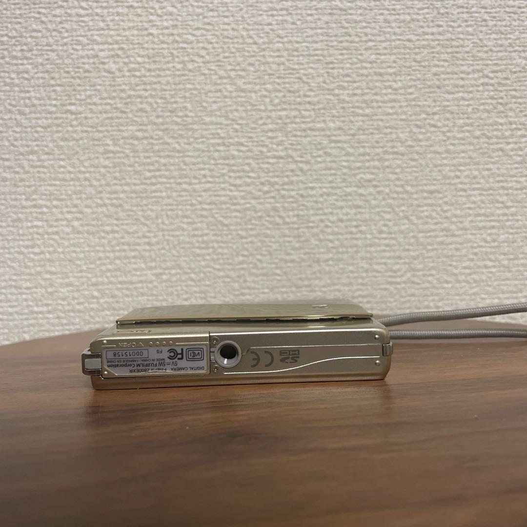 【オールドコンデジ】 FUJIFILM FinePix Z800EXR