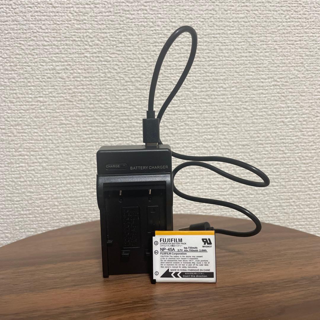 【オールドコンデジ】 FUJIFILM FinePix Z800EXR