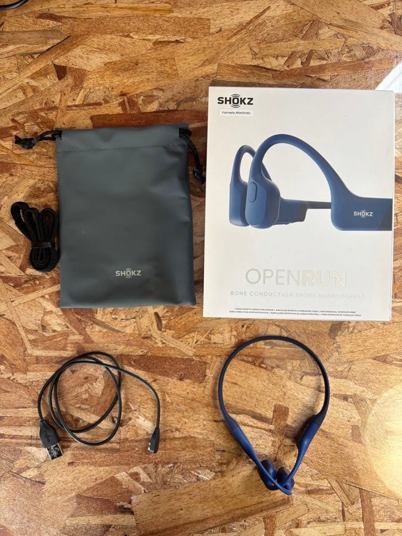 マカロン　値下げ可能！　SHOKZ Open Runブルー　骨伝導イヤホン