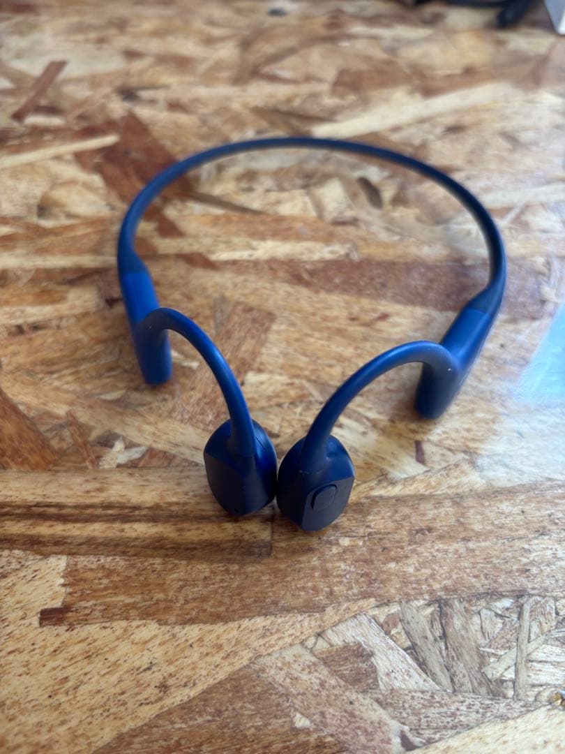 マカロン　値下げ可能！　SHOKZ Open Runブルー　骨伝導イヤホン