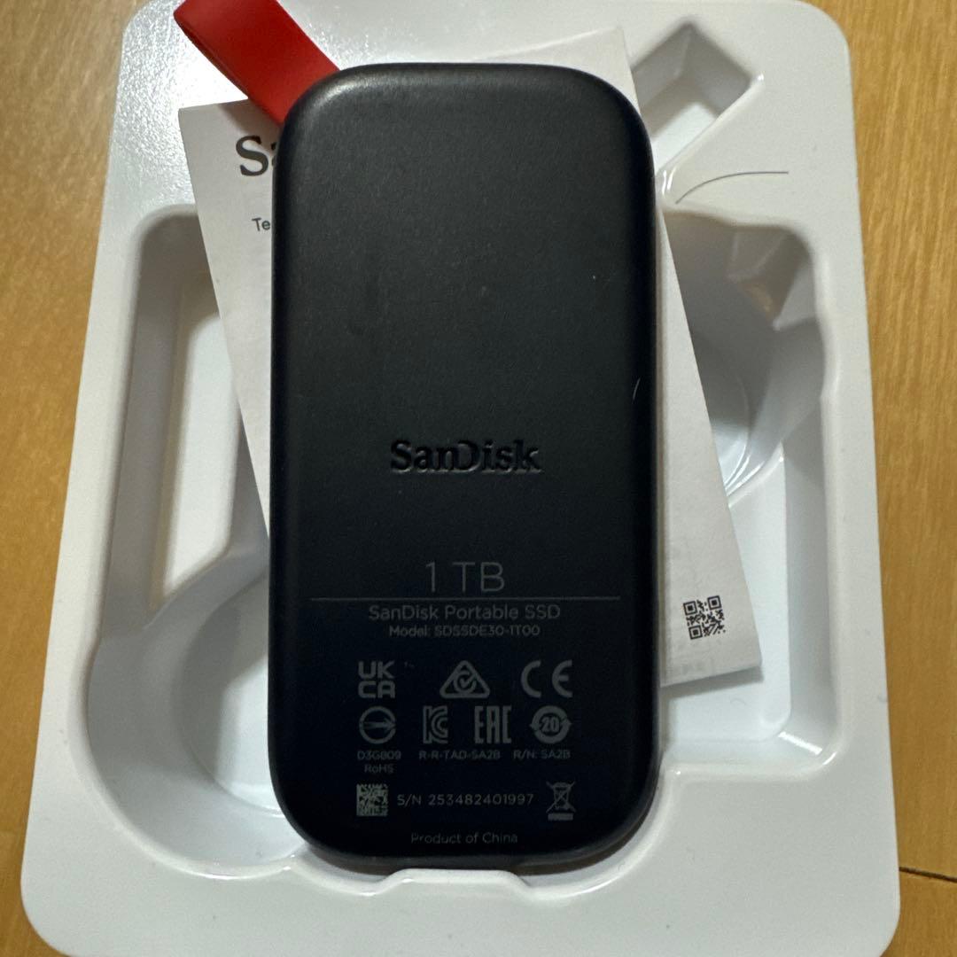 外付けハードディスク・ドライブ SanDisk Portable SSD 1TB