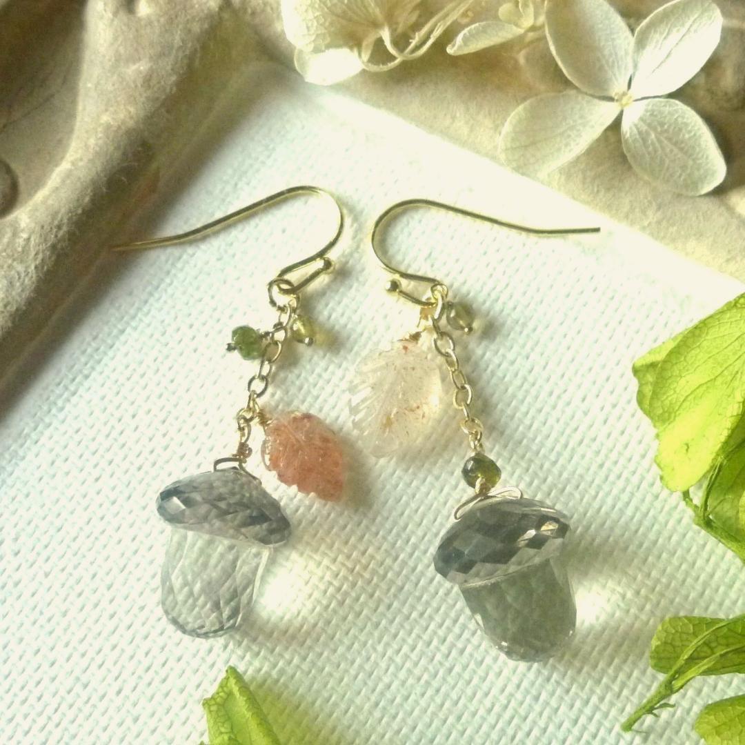 14kgf/天然石スモーキークォーツどんぐりとサンストーンリーフカービングピアス