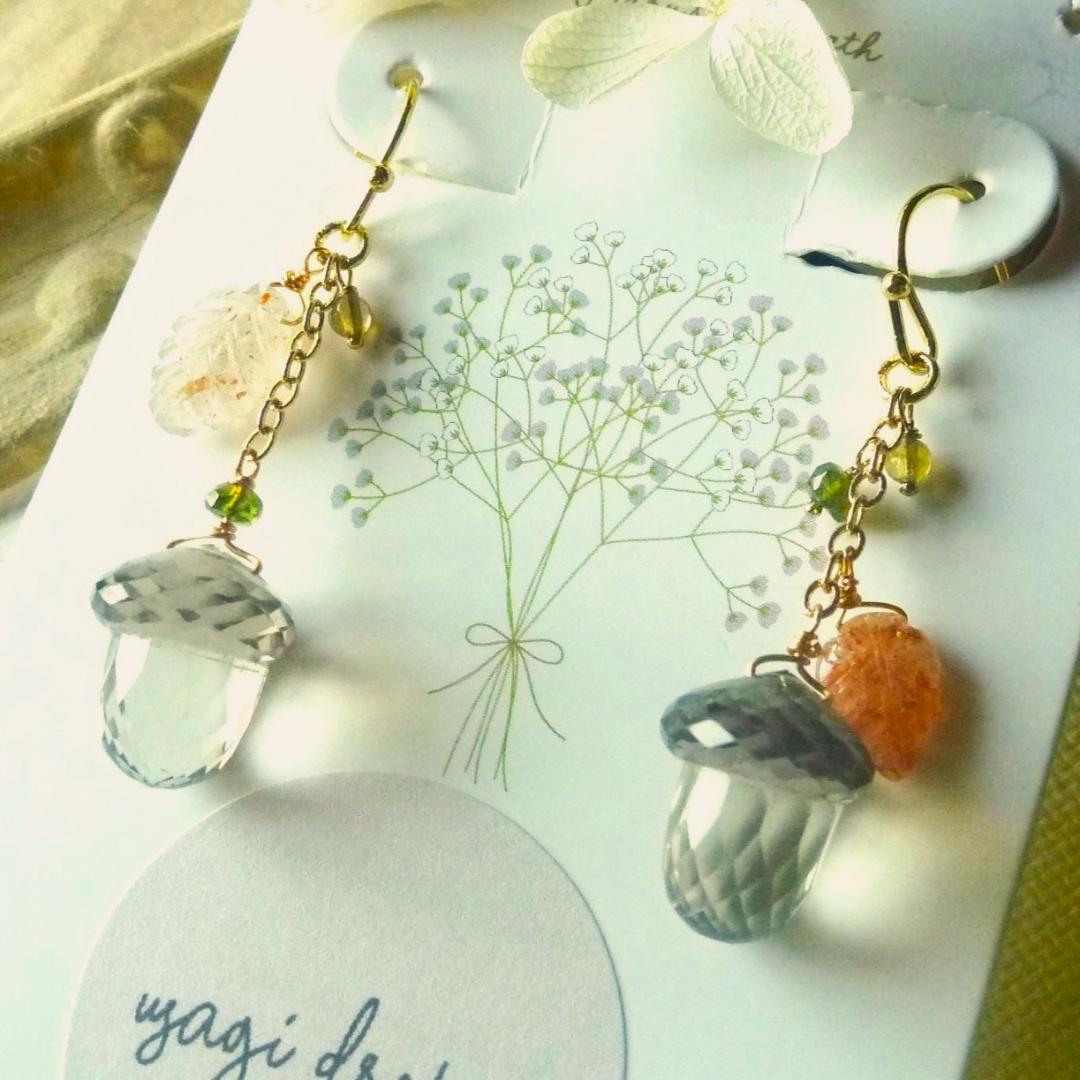 14kgf/天然石スモーキークォーツどんぐりとサンストーンリーフカービングピアス