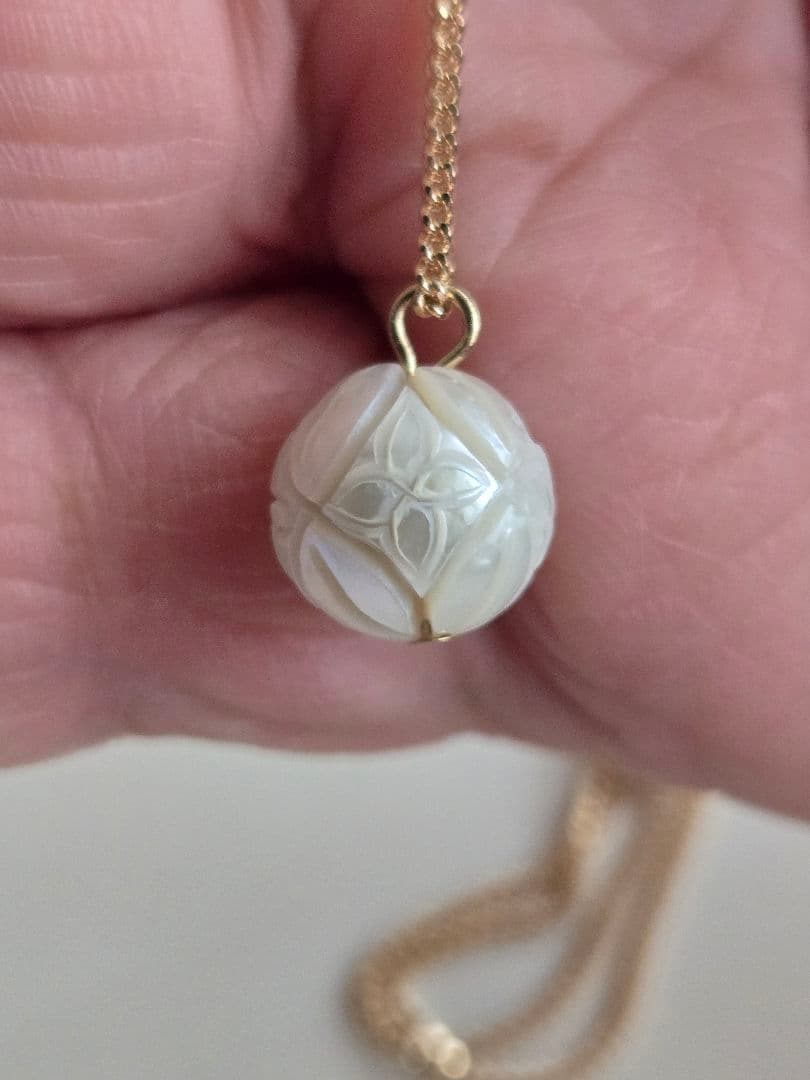 淡水パール　ネックレス　カービングパール