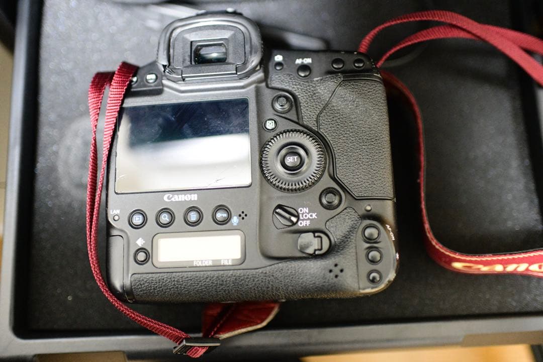 o*6様 [完全動作、131000回]Canon EOS 1DX 完全動作品、付
