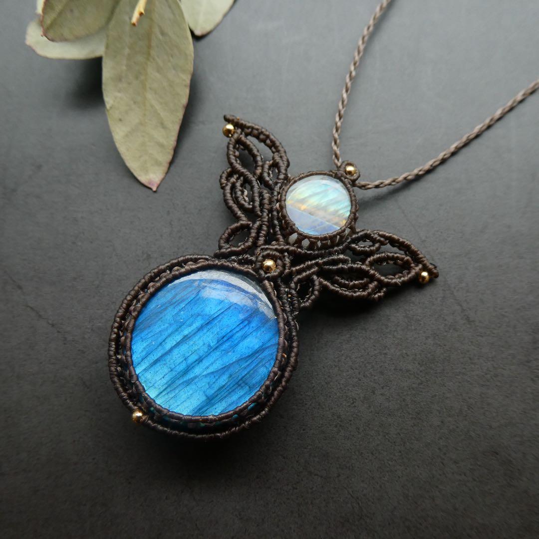 ラブラドライト・ムーンストーンのマクラメネックレス