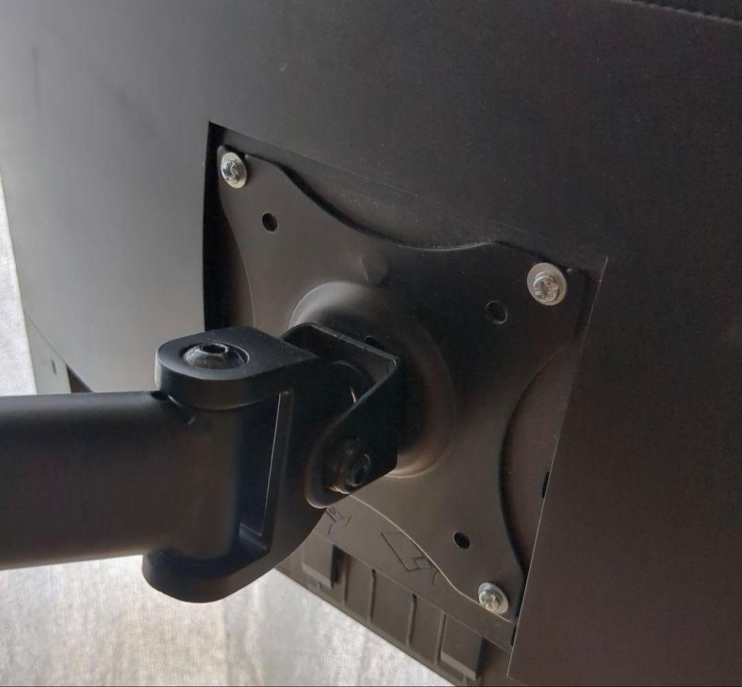 ディスプレイモニターとアームのセット