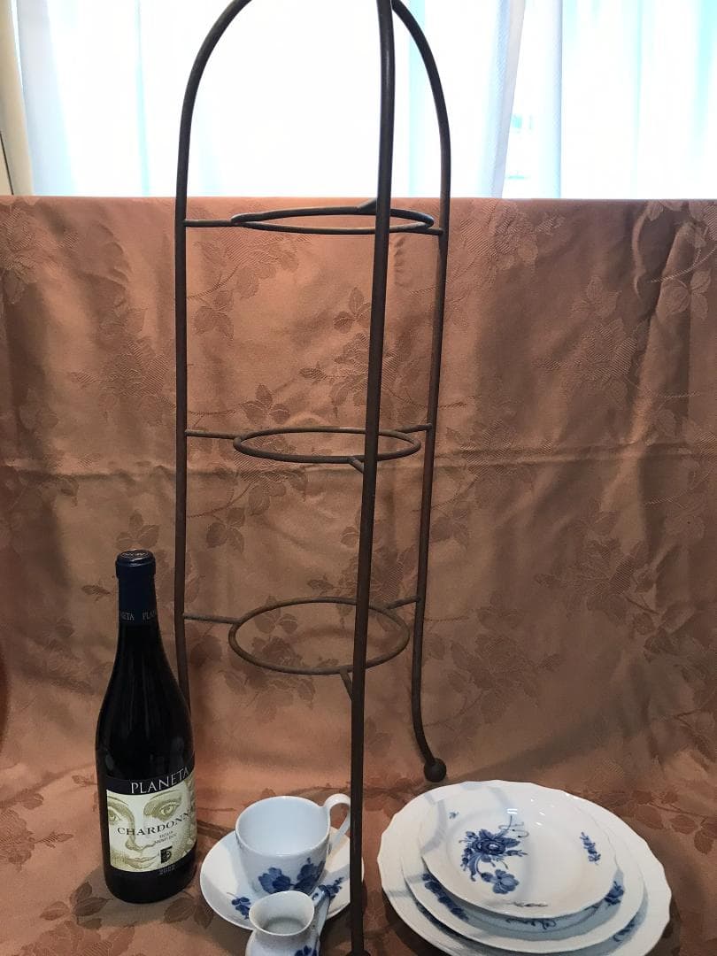 アフタヌーンティー用の３段トレイ・ケーキスタンド　大きいサイズ立食パーティーにも