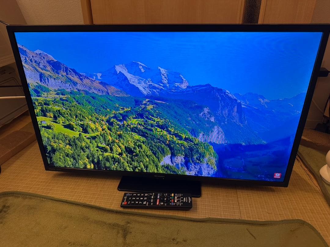 SHARP シャープ　32型　テレビ 2T-C32DE 2023年製　極美品！