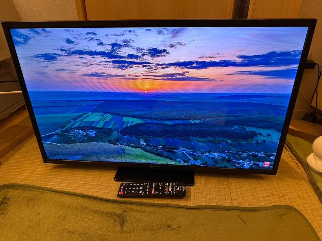 SHARP シャープ　32型　テレビ 2T-C32DE 2023年製　極美品！
