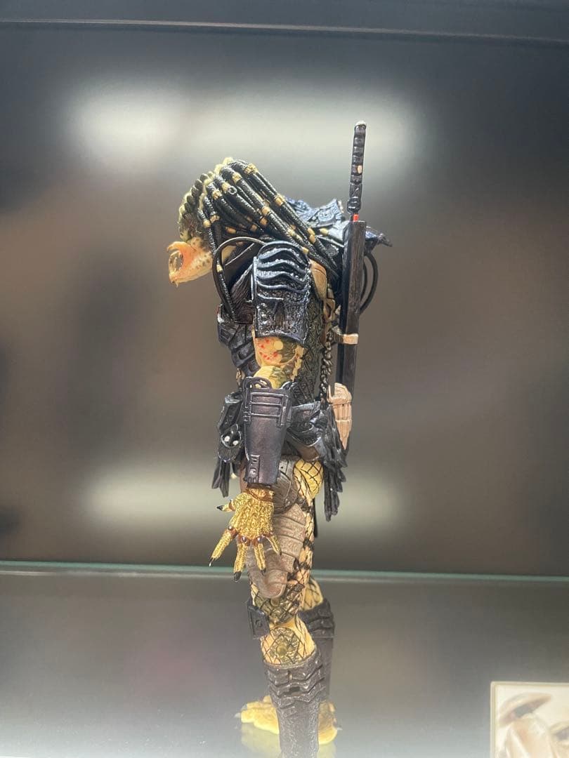 NECA ／アルティメット・アーマードロスト•プレデター《中古開封品》　箱無し