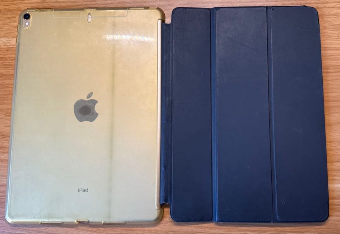 iPad Pro10.5インチ (A1709) スマートキーボード(ジャンク)付