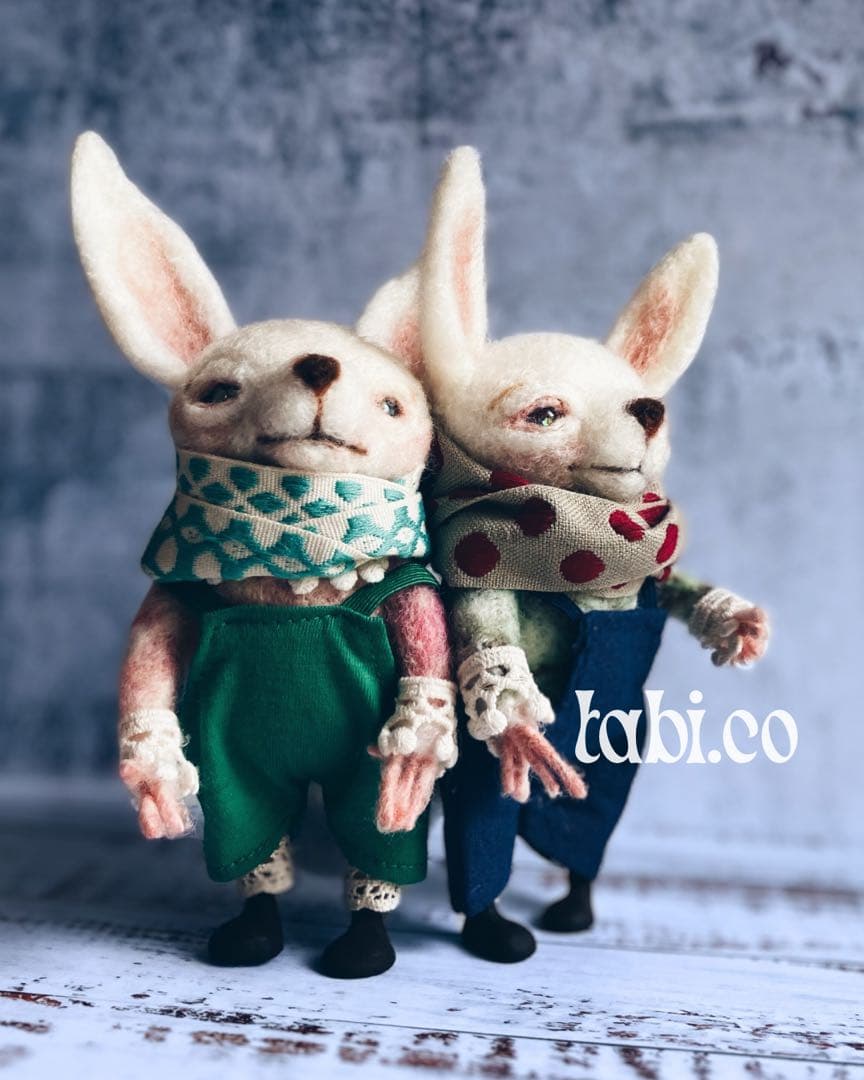 羊毛フェルト アートドール ふたごパポテ エペルさんとペタルさん