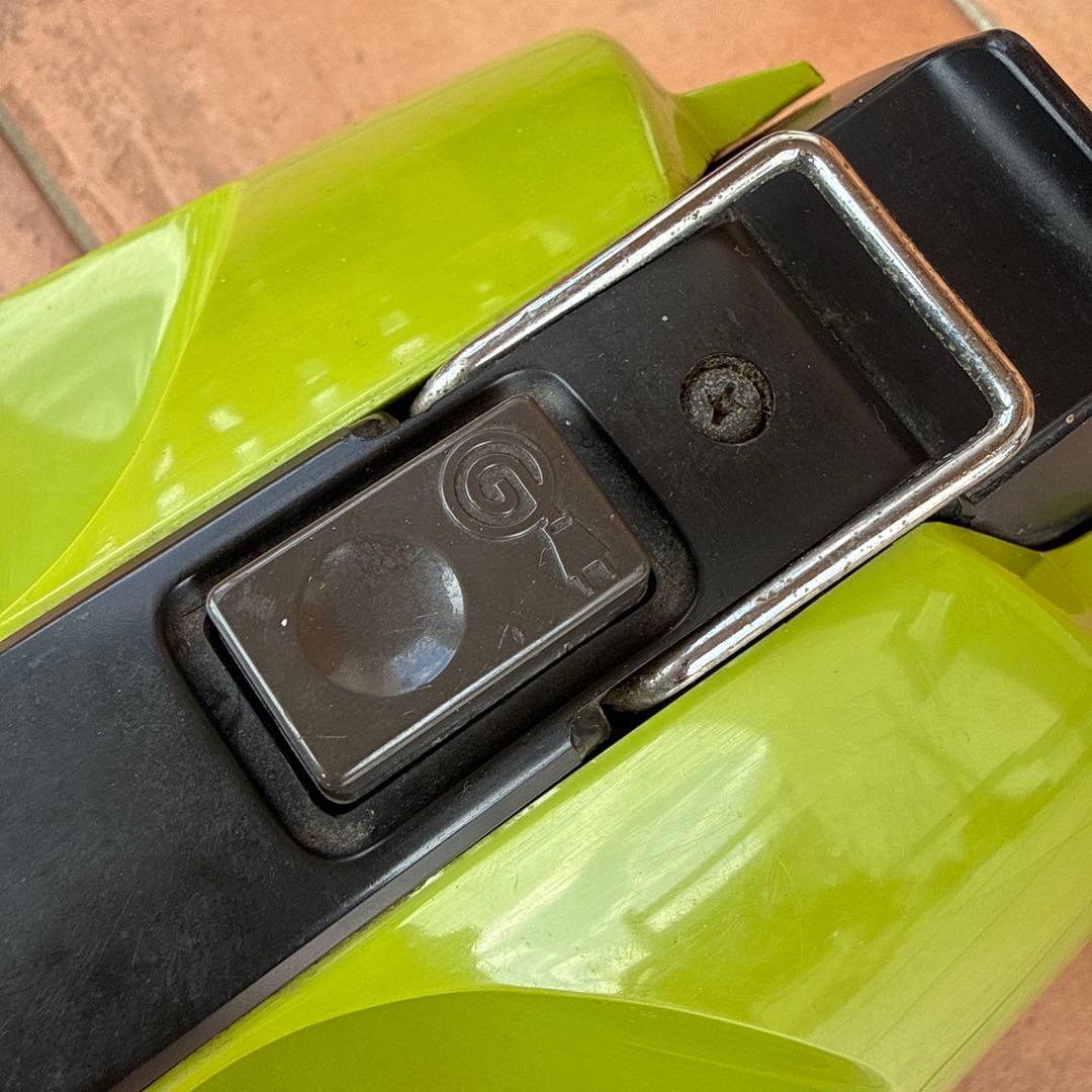 SANYO 掃除機 ライムグリーン　昭和レトロ　レトロ　緑　家電　昭和家電