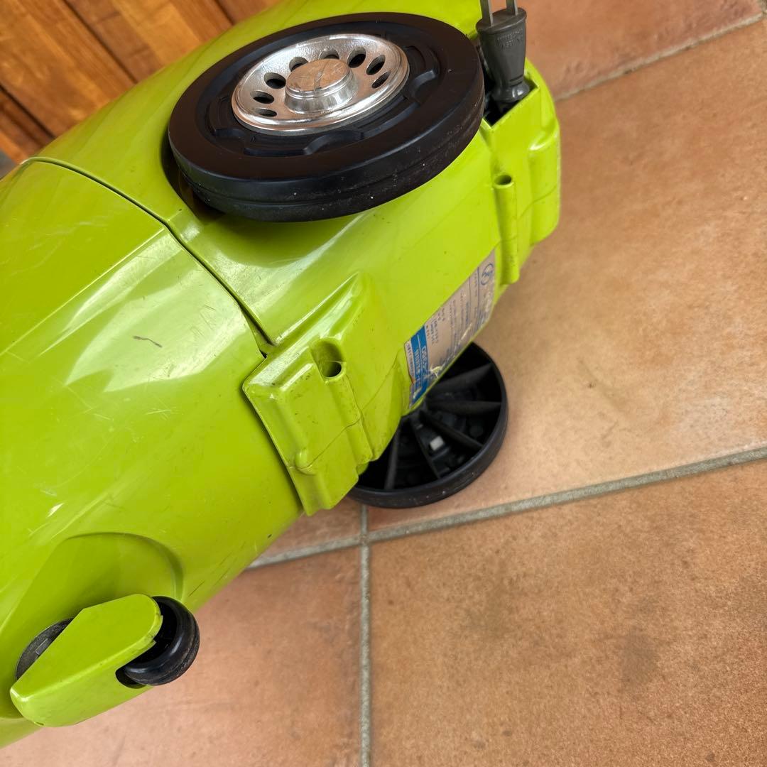 SANYO 掃除機 ライムグリーン　昭和レトロ　レトロ　緑　家電　昭和家電