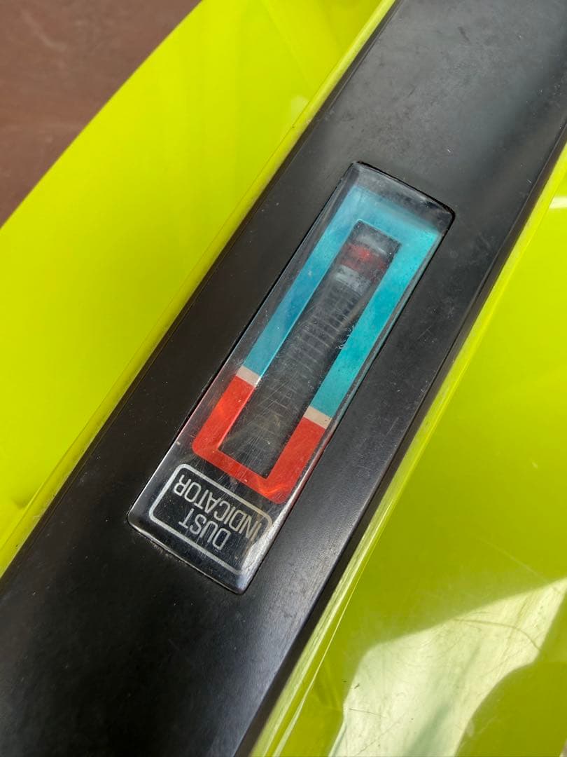 SANYO 掃除機 ライムグリーン　昭和レトロ　レトロ　緑　家電　昭和家電