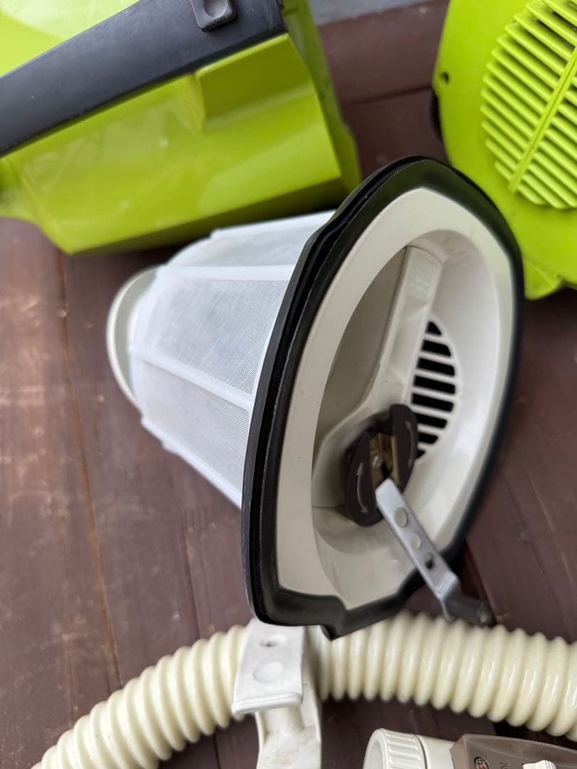 SANYO 掃除機 ライムグリーン　昭和レトロ　レトロ　緑　家電　昭和家電