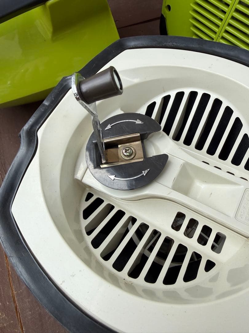 SANYO 掃除機 ライムグリーン　昭和レトロ　レトロ　緑　家電　昭和家電