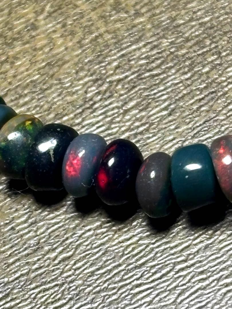 遊色！！　ブラックオパールブレスレット約4〜4.5㎜（新品未使用）希少　高品質