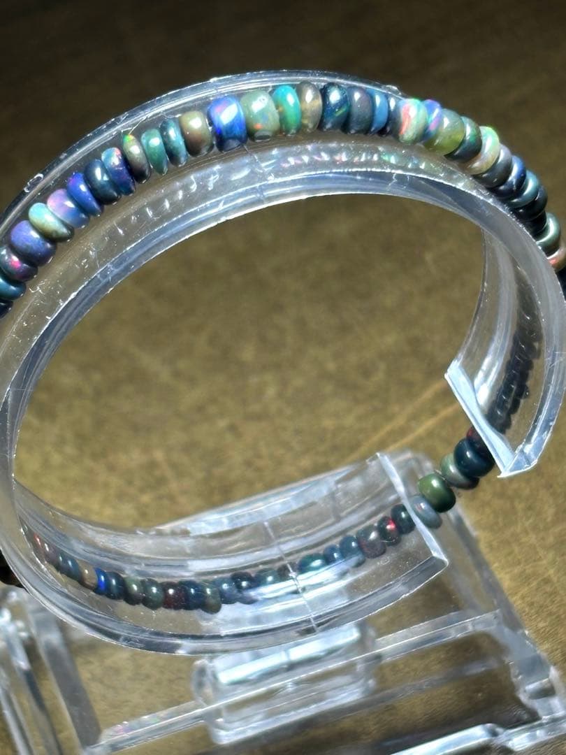 遊色！！　ブラックオパールブレスレット約4〜4.5㎜（新品未使用）希少　高品質