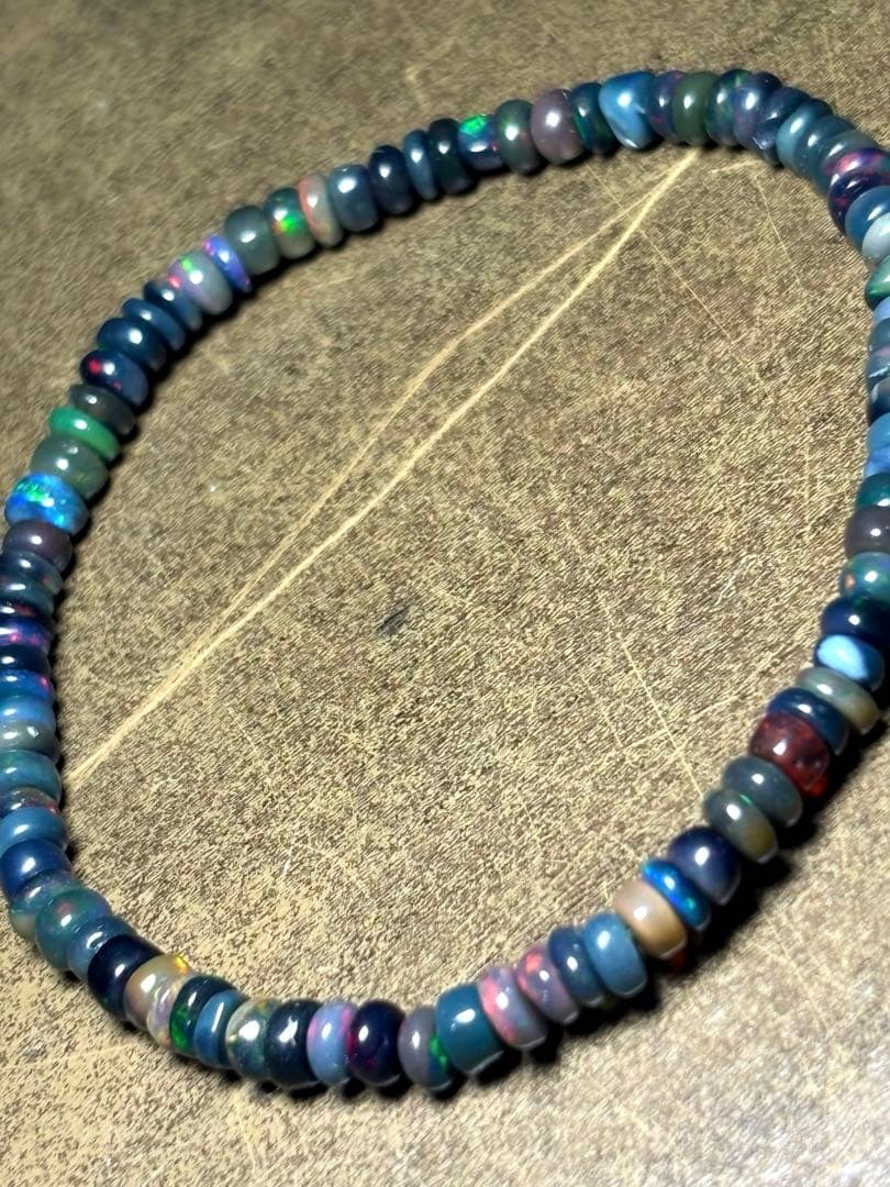 遊色！！　ブラックオパールブレスレット約4〜4.5㎜（新品未使用）希少　高品質