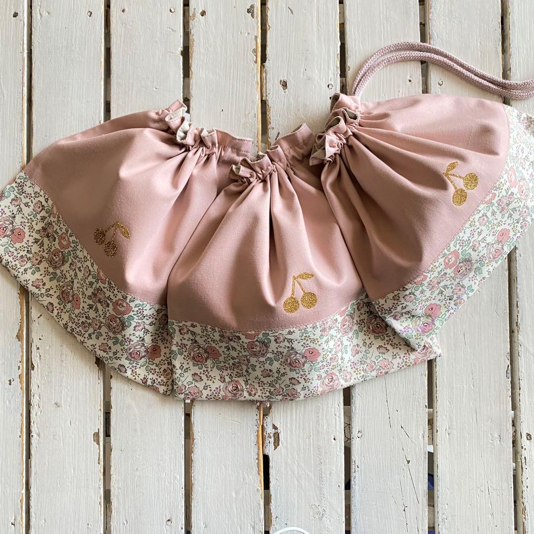 れおちゃん様★リバティプリント使用×さくらんぼワッペン入園入学アイテムオーダー