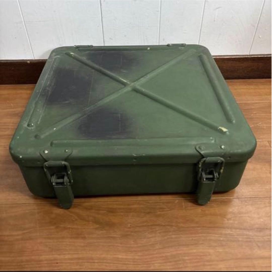フランス軍　実物　メディカル　スチールケース　ラージ　送料無料