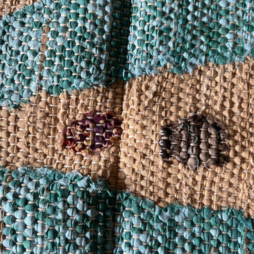 裂織　手織りの魚デザインマット 約90cm x 60cm