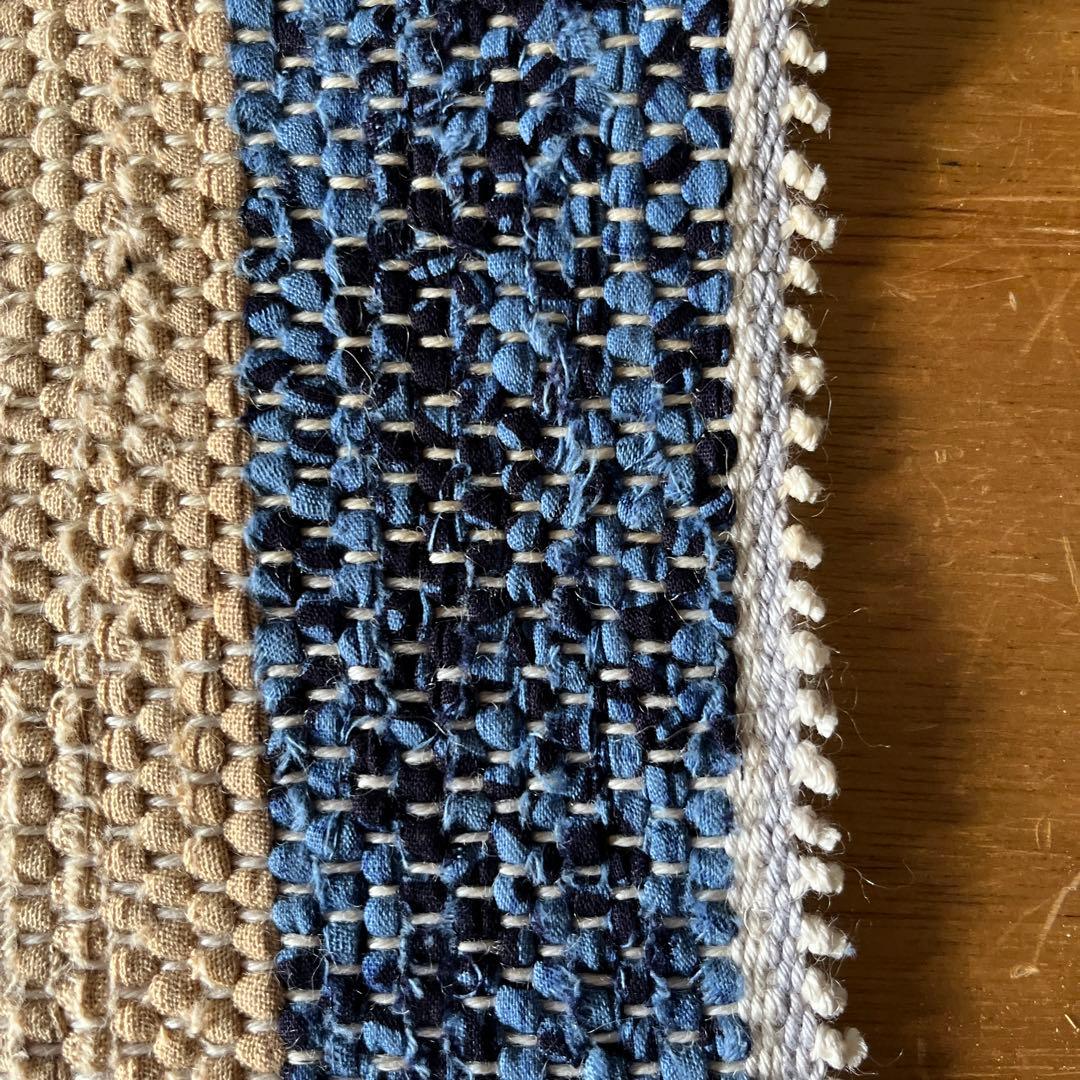 裂織　手織りの魚デザインマット 約90cm x 60cm