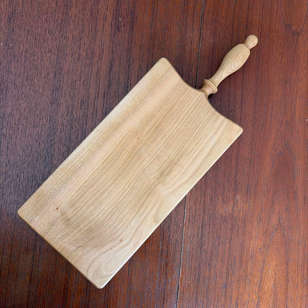 中西健太さん　カッティングボード