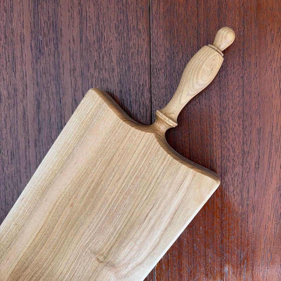 中西健太さん　カッティングボード