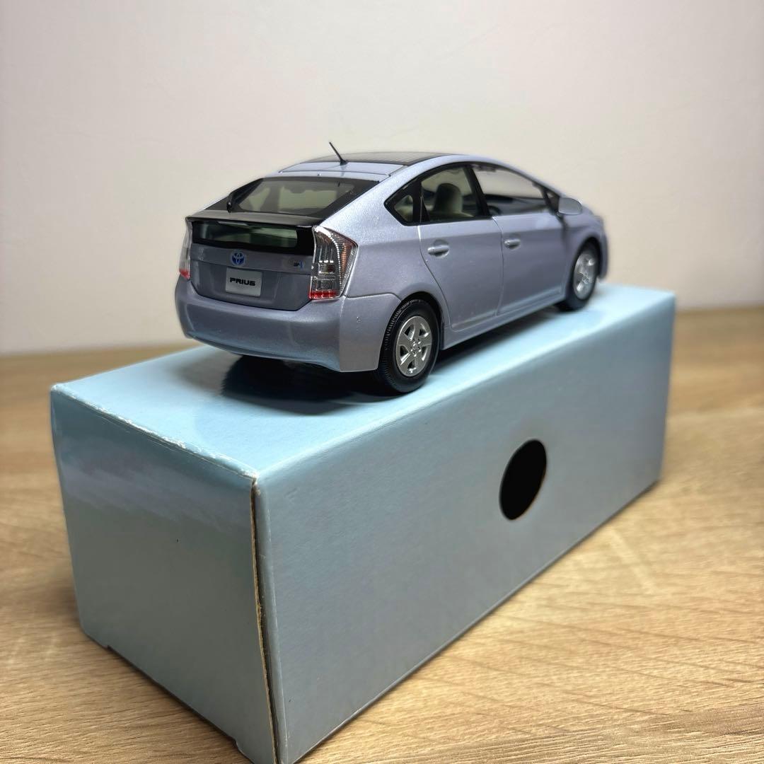 トヨタ 30系 プリウス 1/30カラーサンプルミニカー 非売品