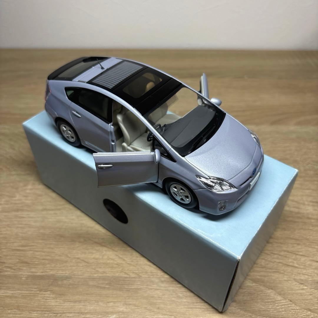 トヨタ 30系 プリウス 1/30カラーサンプルミニカー 非売品