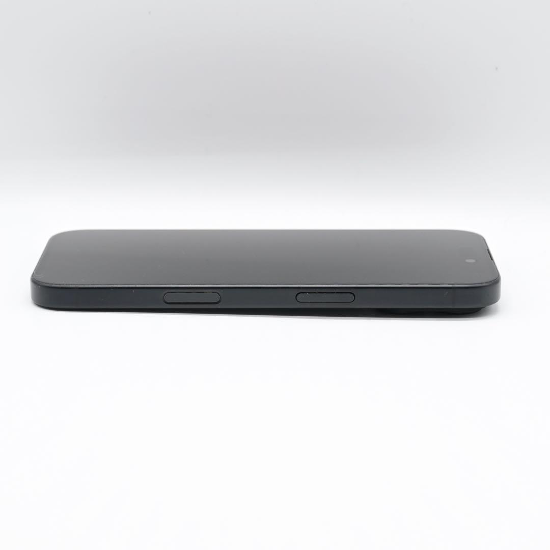 【極美品】iPhone16 256G ブラック SIMフリー