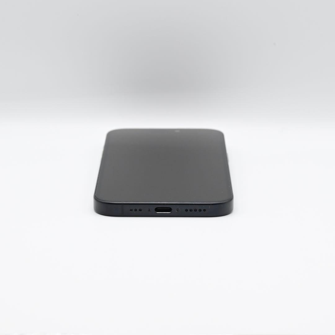 【極美品】iPhone16 256G ブラック SIMフリー