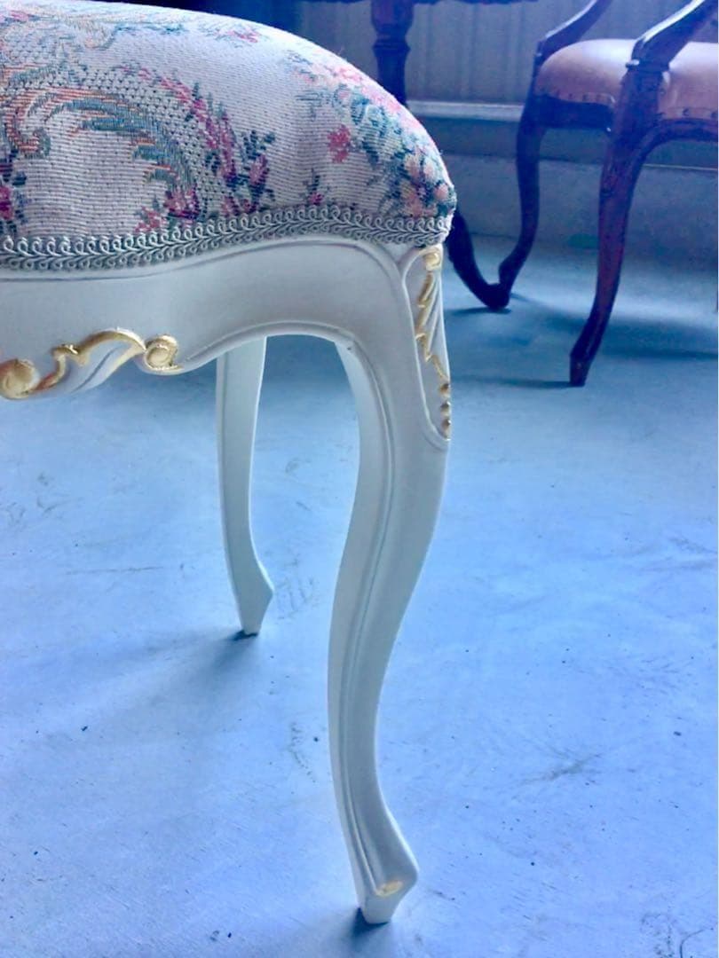 新品　猫脚スツール 2脚セット　薔薇柄　ロココ調　アンティーク調 金箔張り